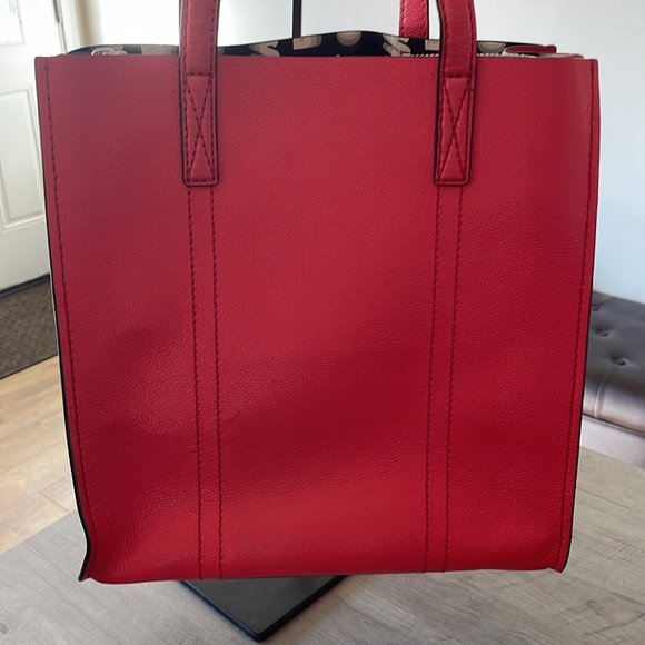 ❌SOLD❌MARC JACOBS TOTE EUC - Picture 2 of 9